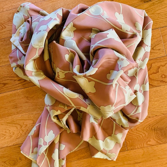 AUTHENTIC JAPANESE KIMONO! HAND SELECTED FROM MARKETS IN JAPAN. OVER 500+ SILK✨✨ - Picture 4 of 4